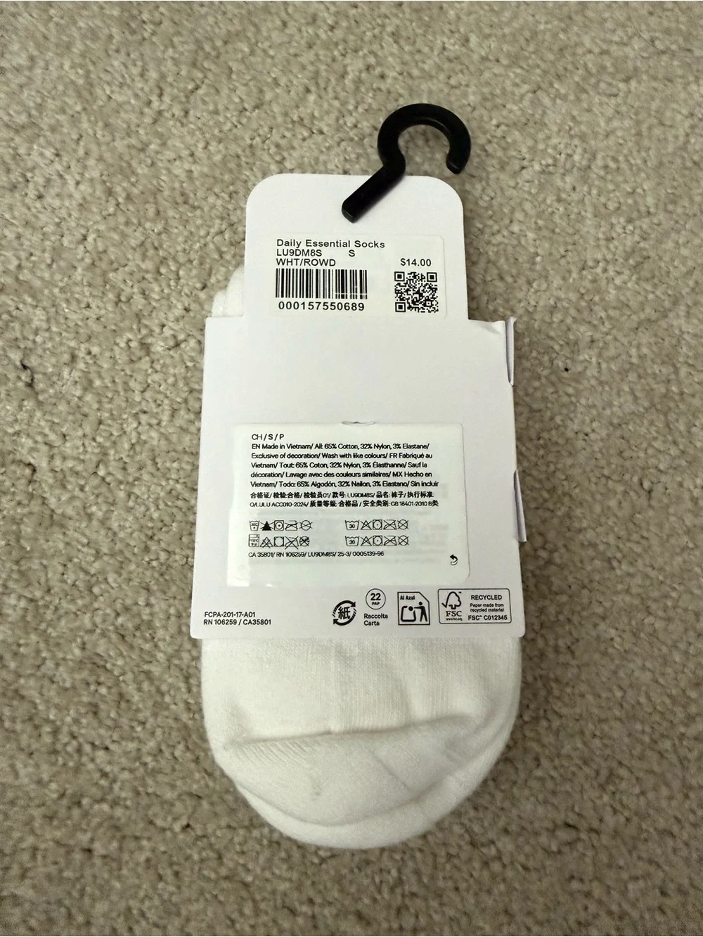 NWT Lululemon Daily Essential Quarter Crew Socks sz Small in Rockwood/White